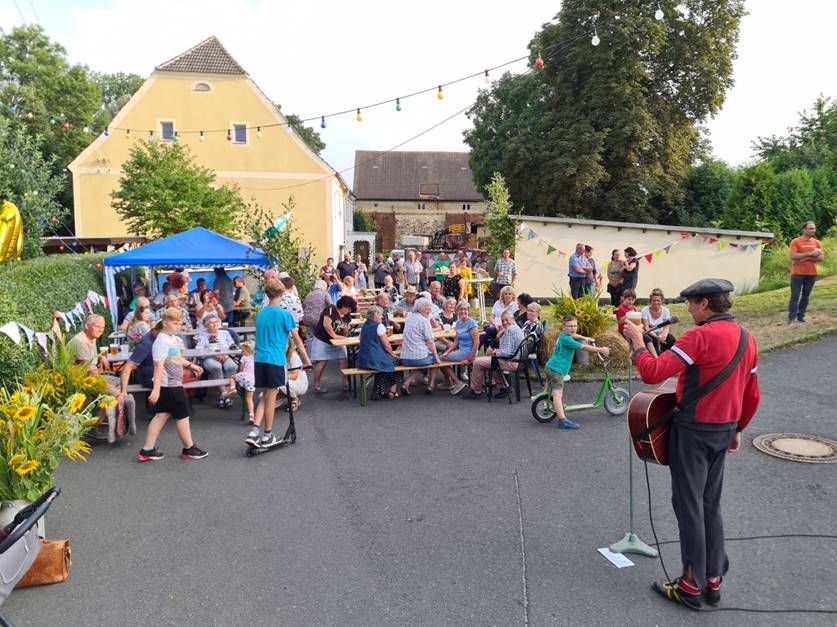 mit 2593 dorfclub radgendorf ev foto die dorfgemeinschaft