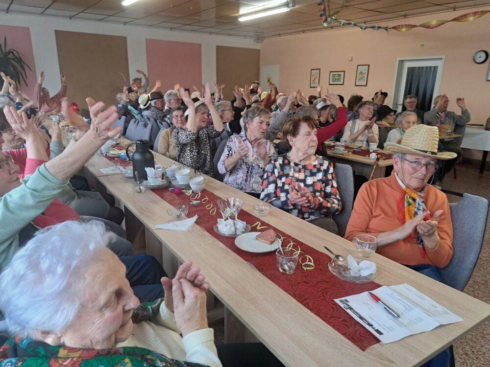 son 2217 seniorenvereinhorka foto